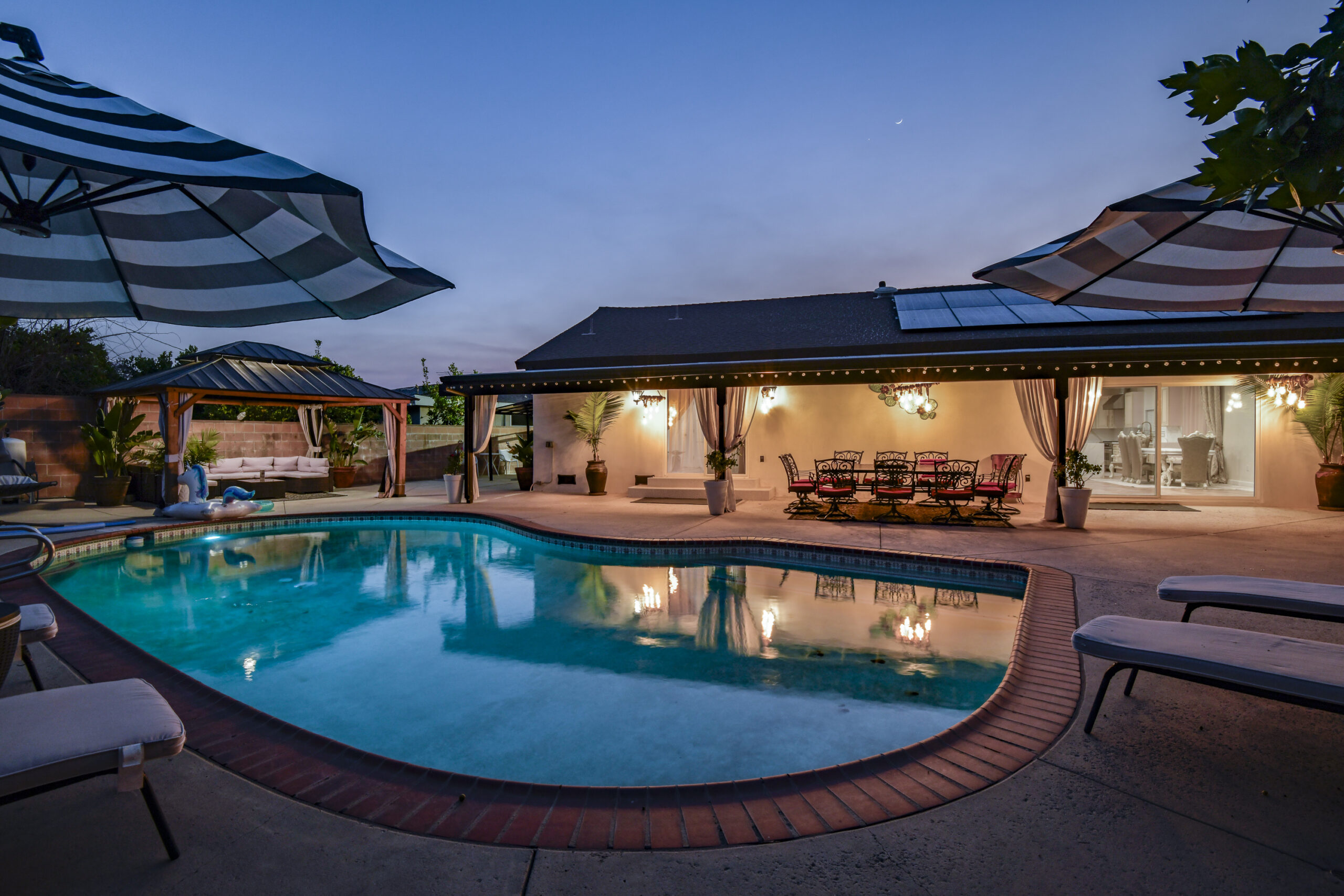 twhilight photography for luxury listings by Klkiarts Photography Los Angeles